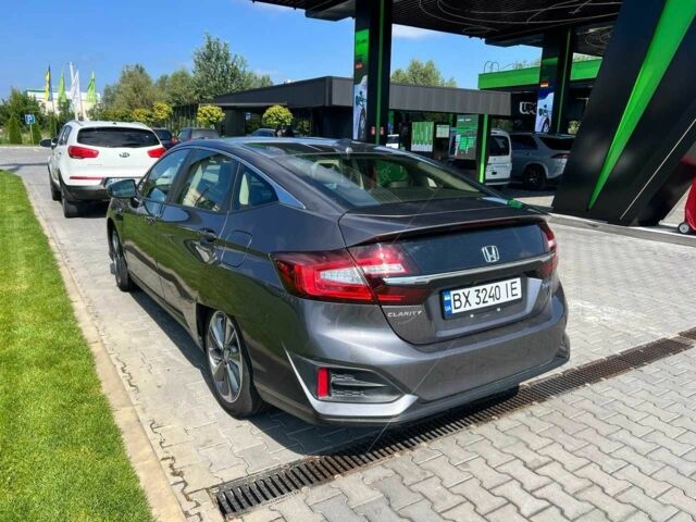 Серый Хонда FCX Clarity, объемом двигателя 1.5 л и пробегом 152 тыс. км за 15450 $, фото 3 на Automoto.ua