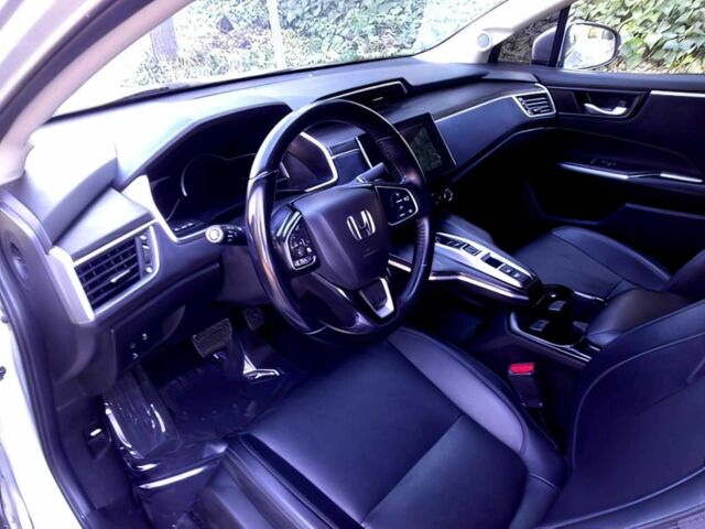 Сірий Хонда FCX Clarity, об'ємом двигуна 1.5 л та пробігом 32 тис. км за 17000 $, фото 8 на Automoto.ua