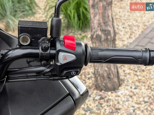 Черный Хонда Forza 250, объемом двигателя 0 л и пробегом 27 тыс. км за 2700 $, фото 8 на Automoto.ua