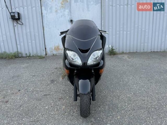 Хонда Forza 250, объемом двигателя 0.25 л и пробегом 18 тыс. км за 2300 $, фото 5 на Automoto.ua