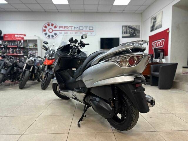 Хонда Forza 250, объемом двигателя 0 л и пробегом 0 тыс. км за 2300 $, фото 3 на Automoto.ua