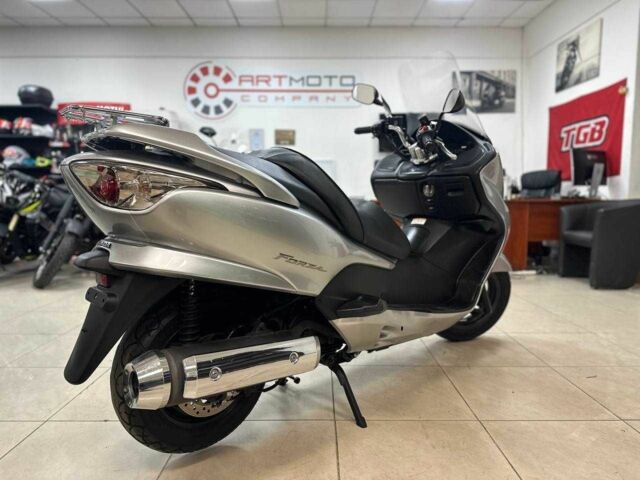 Хонда Forza 250, объемом двигателя 0 л и пробегом 0 тыс. км за 2300 $, фото 5 на Automoto.ua