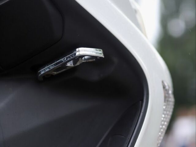 Хонда Forza 250, объемом двигателя 0.25 л и пробегом 0 тыс. км за 3200 $, фото 12 на Automoto.ua