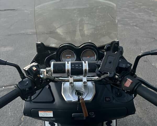 Серый Хонда Forza 250, объемом двигателя 0.25 л и пробегом 34 тыс. км за 1600 $, фото 7 на Automoto.ua