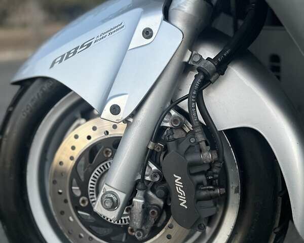 Серый Хонда Forza 250, объемом двигателя 0.25 л и пробегом 34 тыс. км за 1600 $, фото 20 на Automoto.ua