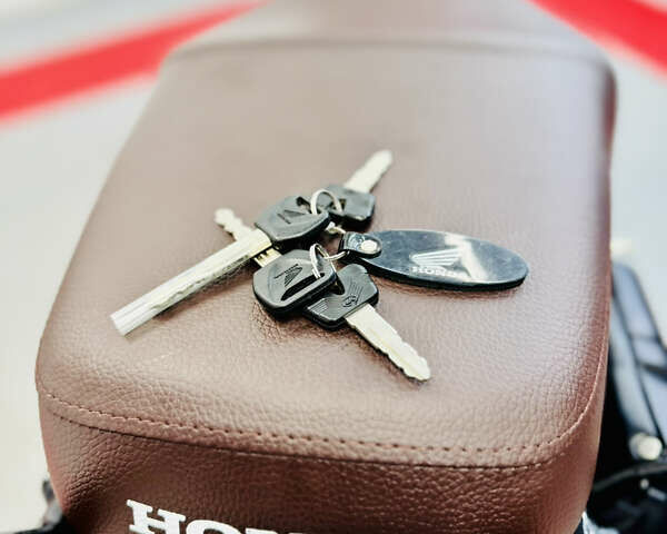 Красный Хонда GB 350, объемом двигателя 0.35 л и пробегом 4 тыс. км за 5500 $, фото 27 на Automoto.ua