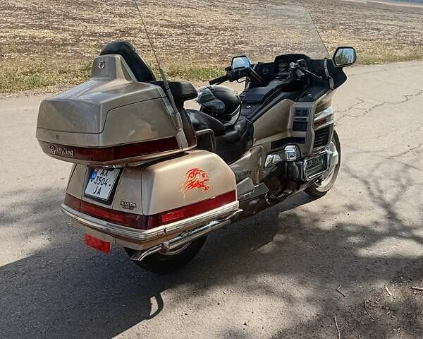 Бежевий Хонда GL 1500 Gold Wing, об'ємом двигуна 0 л та пробігом 80 тис. км за 6000 $, фото 3 на Automoto.ua