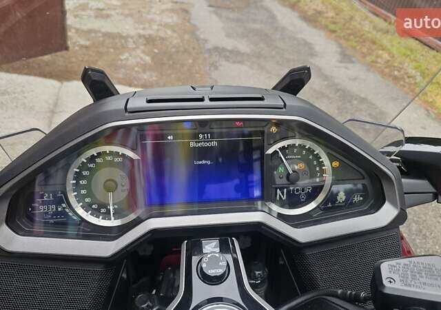 Красный Хонда GL 1800 Gold Wing Tour, объемом двигателя 1.83 л и пробегом 10 тыс. км за 32000 $, фото 7 на Automoto.ua