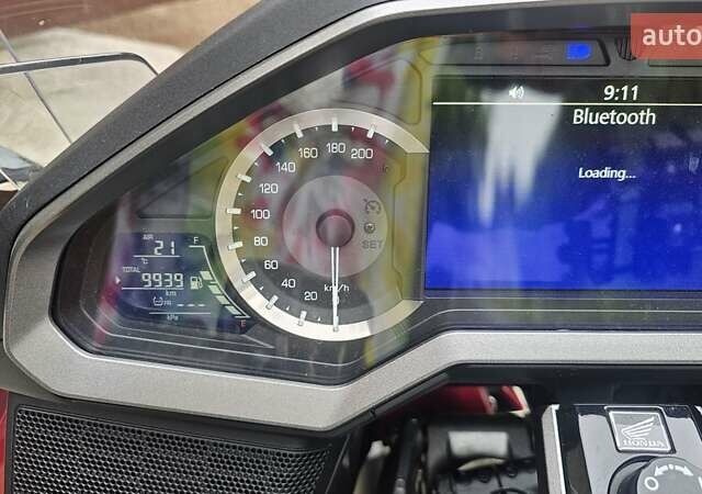 Красный Хонда GL 1800 Gold Wing Tour, объемом двигателя 1.83 л и пробегом 10 тыс. км за 32000 $, фото 6 на Automoto.ua