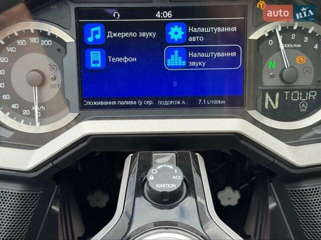 Красный Хонда GL 1800 Gold Wing Tour, объемом двигателя 1.83 л и пробегом 5 тыс. км за 34500 $, фото 26 на Automoto.ua