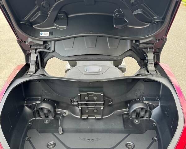 Красный Хонда GL 1800 Gold Wing Tour, объемом двигателя 1.83 л и пробегом 5 тыс. км за 34500 $, фото 16 на Automoto.ua