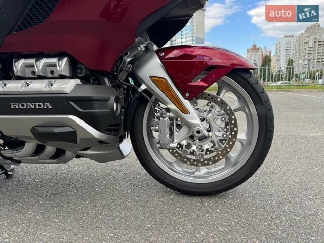 Красный Хонда GL 1800 Gold Wing Tour, объемом двигателя 1.83 л и пробегом 5 тыс. км за 34500 $, фото 7 на Automoto.ua