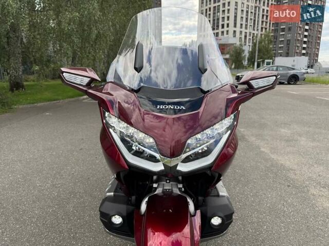Красный Хонда GL 1800 Gold Wing Tour, объемом двигателя 1.83 л и пробегом 5 тыс. км за 34500 $, фото 5 на Automoto.ua