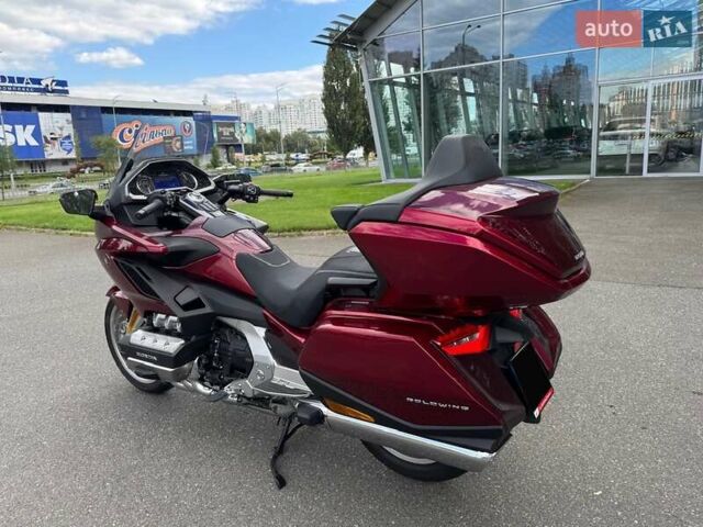 Красный Хонда GL 1800 Gold Wing Tour, объемом двигателя 1.83 л и пробегом 5 тыс. км за 34900 $, фото 18 на Automoto.ua