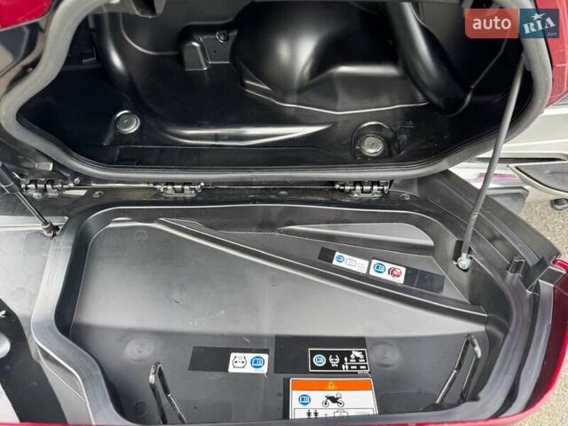 Красный Хонда GL 1800 Gold Wing Tour, объемом двигателя 1.83 л и пробегом 5 тыс. км за 34500 $, фото 15 на Automoto.ua