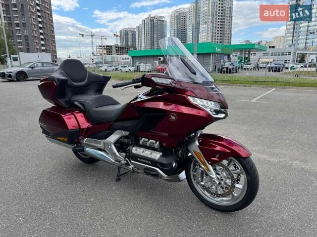Красный Хонда GL 1800 Gold Wing Tour, объемом двигателя 1.83 л и пробегом 5 тыс. км за 34500 $, фото 6 на Automoto.ua