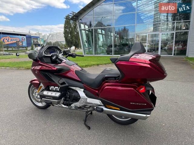 Красный Хонда GL 1800 Gold Wing Tour, объемом двигателя 1.83 л и пробегом 5 тыс. км за 34900 $, фото 39 на Automoto.ua