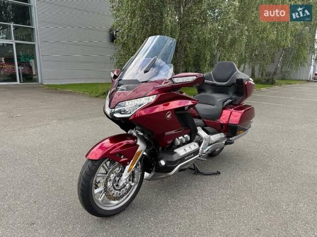 Красный Хонда GL 1800 Gold Wing Tour, объемом двигателя 1.83 л и пробегом 5 тыс. км за 34500 $, фото 38 на Automoto.ua