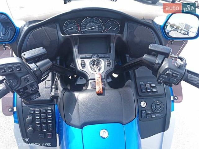 Синий Хонда GL 1800 Gold Wing Tour, объемом двигателя 1.8 л и пробегом 30 тыс. км за 16100 $, фото 9 на Automoto.ua