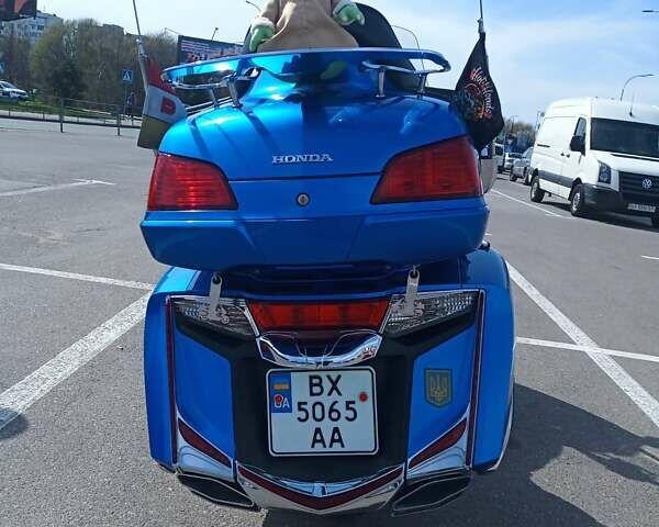 Синий Хонда GL 1800 Gold Wing Tour, объемом двигателя 1.8 л и пробегом 30 тыс. км за 16100 $, фото 7 на Automoto.ua