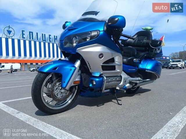 Синий Хонда GL 1800 Gold Wing Tour, объемом двигателя 1.8 л и пробегом 30 тыс. км за 16100 $, фото 2 на Automoto.ua