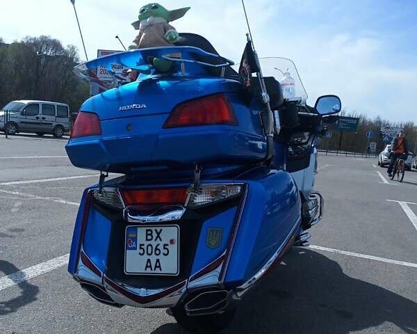 Синий Хонда GL 1800 Gold Wing Tour, объемом двигателя 1.8 л и пробегом 30 тыс. км за 16100 $, фото 6 на Automoto.ua