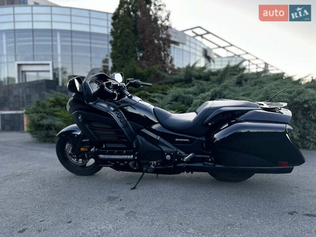Черный Хонда Gold Wing F6B, объемом двигателя 1.8 л и пробегом 36 тыс. км за 13900 $, фото 1 на Automoto.ua