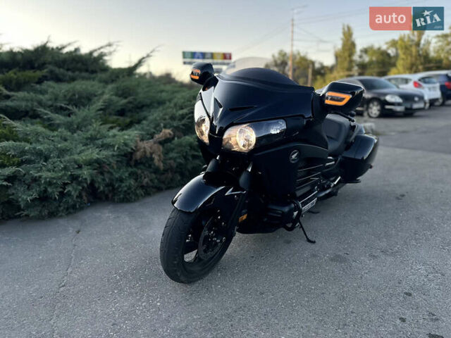 Черный Хонда Gold Wing F6B, объемом двигателя 1.8 л и пробегом 36 тыс. км за 13900 $, фото 2 на Automoto.ua