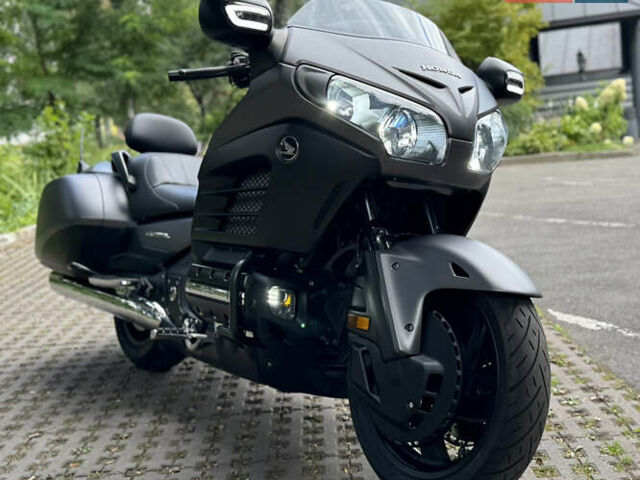 Хонда Gold Wing F6B, объемом двигателя 0 л и пробегом 42 тыс. км за 14000 $, фото 1 на Automoto.ua