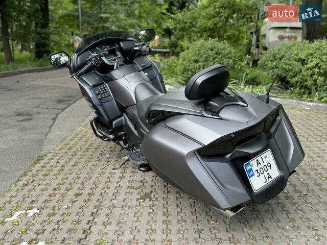 Хонда Gold Wing F6B, объемом двигателя 0 л и пробегом 42 тыс. км за 14000 $, фото 9 на Automoto.ua
