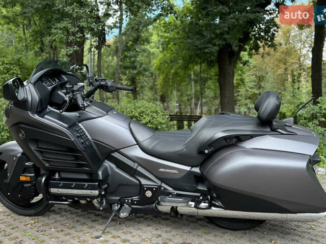 Хонда Gold Wing F6B, объемом двигателя 0 л и пробегом 42 тыс. км за 14000 $, фото 10 на Automoto.ua