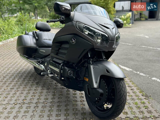 Хонда Gold Wing F6B, объемом двигателя 0 л и пробегом 42 тыс. км за 14000 $, фото 8 на Automoto.ua