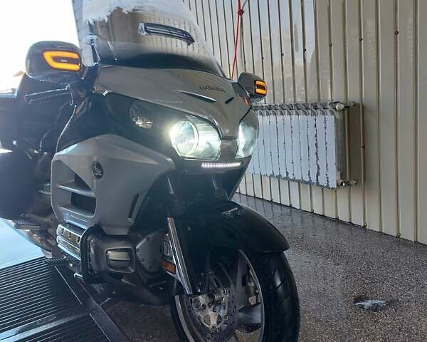 Черный Хонда Gold Wing GL 1800, объемом двигателя 1.8 л и пробегом 23 тыс. км за 12000 $, фото 6 на Automoto.ua