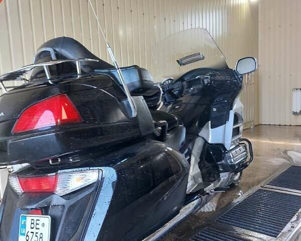 Черный Хонда Gold Wing GL 1800, объемом двигателя 1.8 л и пробегом 23 тыс. км за 12000 $, фото 7 на Automoto.ua