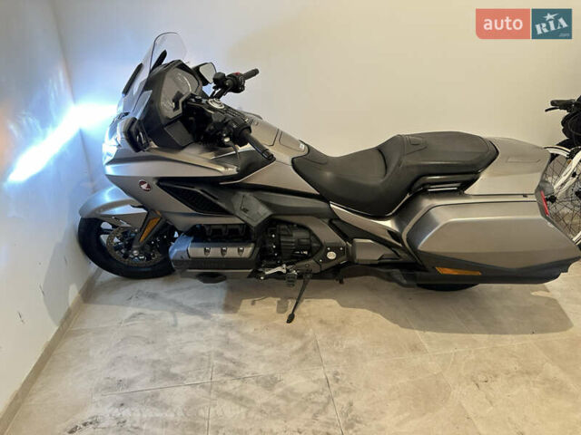 Хонда Gold Wing GL 1800, объемом двигателя 1.6 л и пробегом 17 тыс. км за 26000 $, фото 1 на Automoto.ua