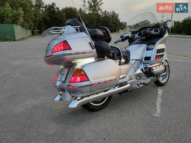 Серый Хонда Gold Wing GL 1800, объемом двигателя 1.8 л и пробегом 37 тыс. км за 11200 $, фото 8 на Automoto.ua