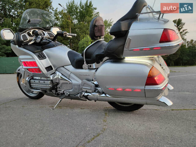 Серый Хонда Gold Wing GL 1800, объемом двигателя 1.8 л и пробегом 37 тыс. км за 11200 $, фото 16 на Automoto.ua