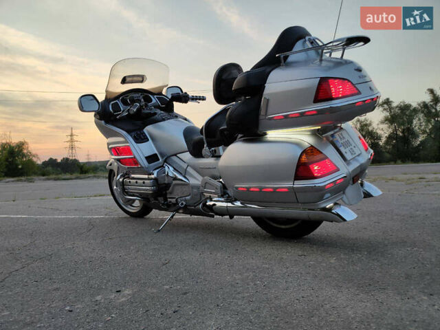 Серый Хонда Gold Wing GL 1800, объемом двигателя 1.8 л и пробегом 37 тыс. км за 11200 $, фото 17 на Automoto.ua