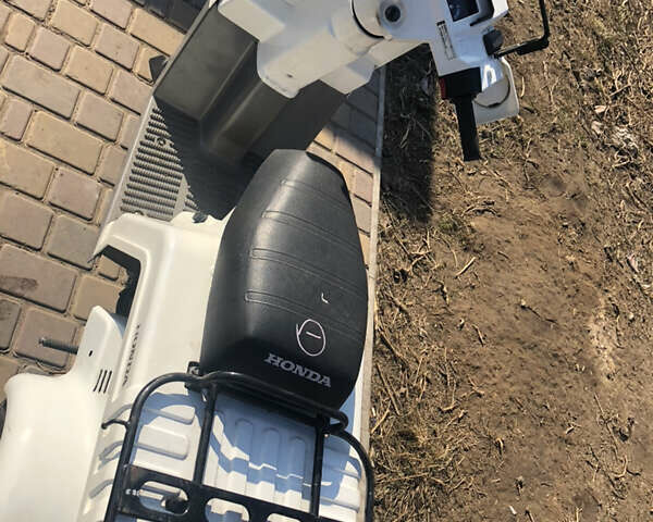 Белый Хонда Gyro X, объемом двигателя 0.05 л и пробегом 4 тыс. км за 880 $, фото 4 на Automoto.ua