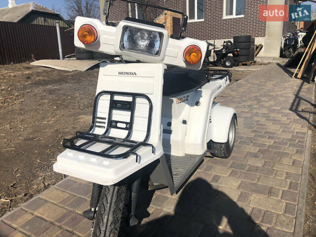 Белый Хонда Gyro X, объемом двигателя 0.05 л и пробегом 4 тыс. км за 880 $, фото 1 на Automoto.ua