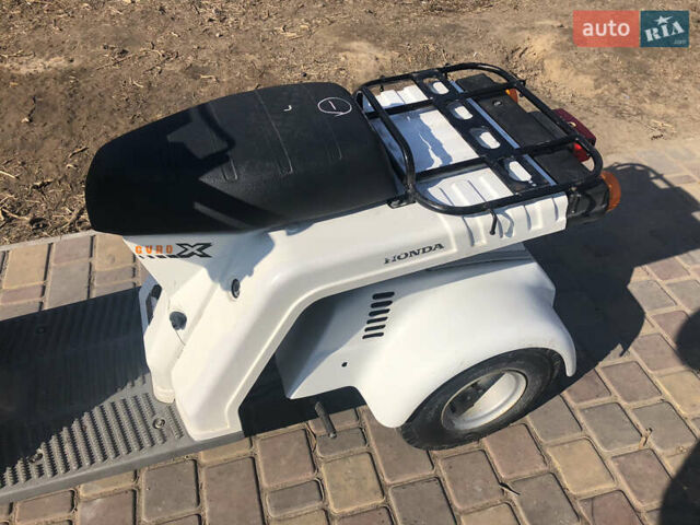 Белый Хонда Gyro X, объемом двигателя 0.05 л и пробегом 4 тыс. км за 880 $, фото 5 на Automoto.ua