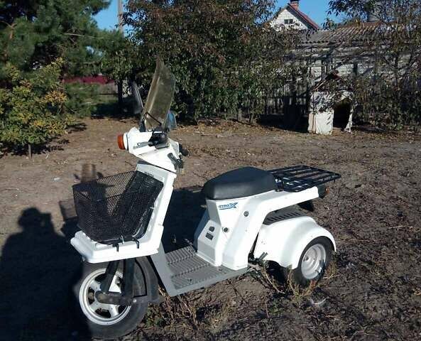 Белый Хонда Gyro X, объемом двигателя 0.05 л и пробегом 62 тыс. км за 460 $, фото 1 на Automoto.ua
