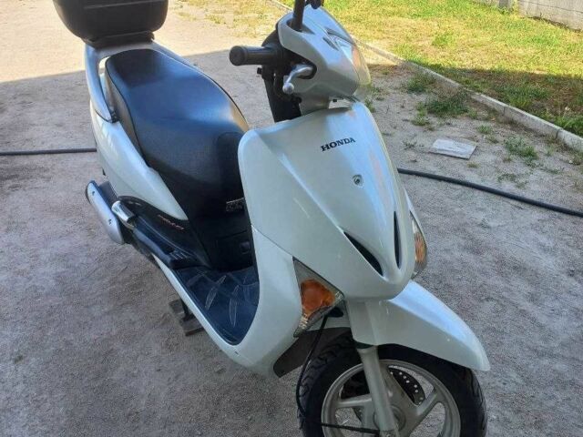 Хонда Lead 110, объемом двигателя 0.11 л и пробегом 0 тыс. км за 1800 $, фото 2 на Automoto.ua