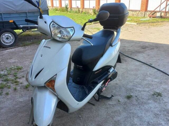 Хонда Lead 110, объемом двигателя 0.11 л и пробегом 0 тыс. км за 1800 $, фото 4 на Automoto.ua