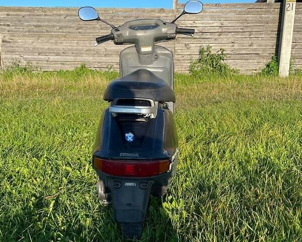 Черный Хонда Lead 50 AF-20, объемом двигателя 0 л и пробегом 9 тыс. км за 266 $, фото 4 на Automoto.ua