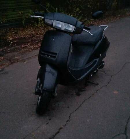 Черный Хонда Lead 50 AF 48, объемом двигателя 0.05 л и пробегом 10 тыс. км за 380 $, фото 3 на Automoto.ua