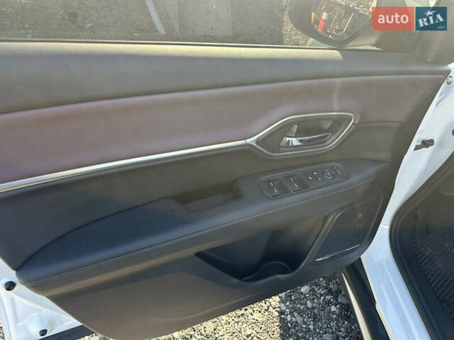 Белый Хонда M-NV, объемом двигателя 0 л и пробегом 26 тыс. км за 19200 $, фото 3 на Automoto.ua