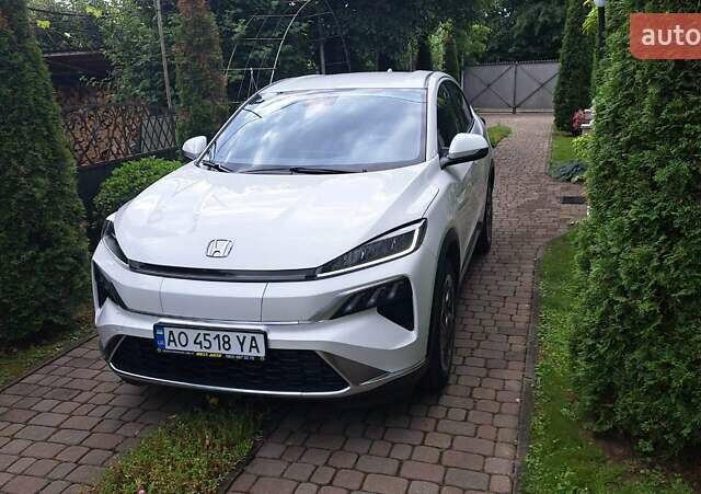 Белый Хонда M-NV, объемом двигателя 0 л и пробегом 10 тыс. км за 20000 $, фото 1 на Automoto.ua