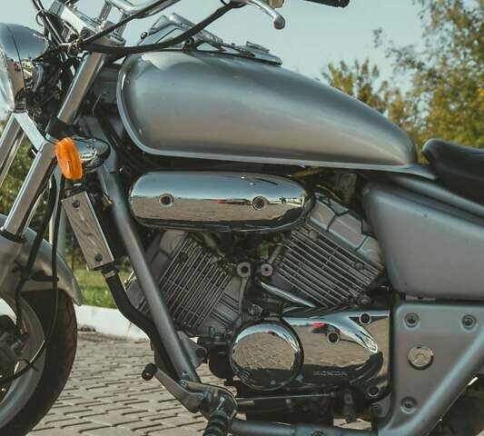 Серый Хонда Magna 250, объемом двигателя 0.25 л и пробегом 39 тыс. км за 2200 $, фото 10 на Automoto.ua