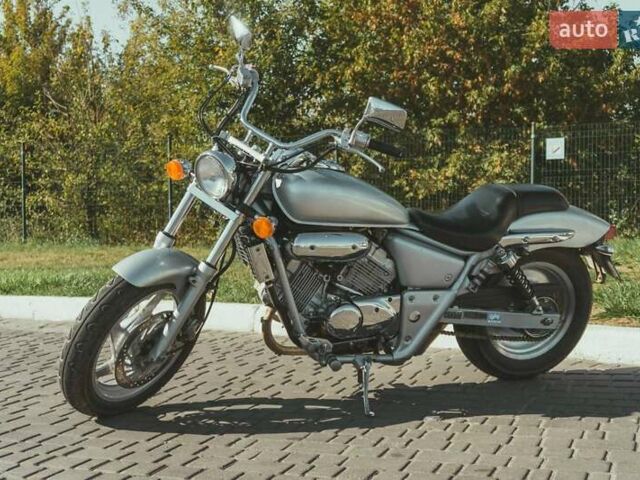 Серый Хонда Magna 250, объемом двигателя 0.25 л и пробегом 39 тыс. км за 2200 $, фото 1 на Automoto.ua
